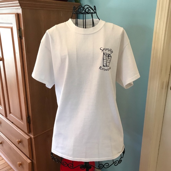 Gamma Phi Beta T-shirt - Picture 2 of 7